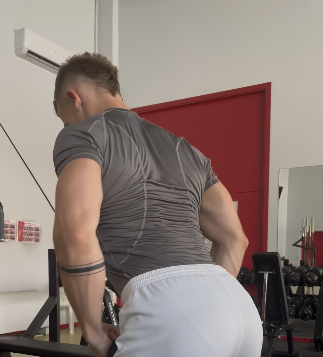 Projecte AM Fit amb creació de marca, estratègia de xarxes socials i contingut per Cara Creative Studio